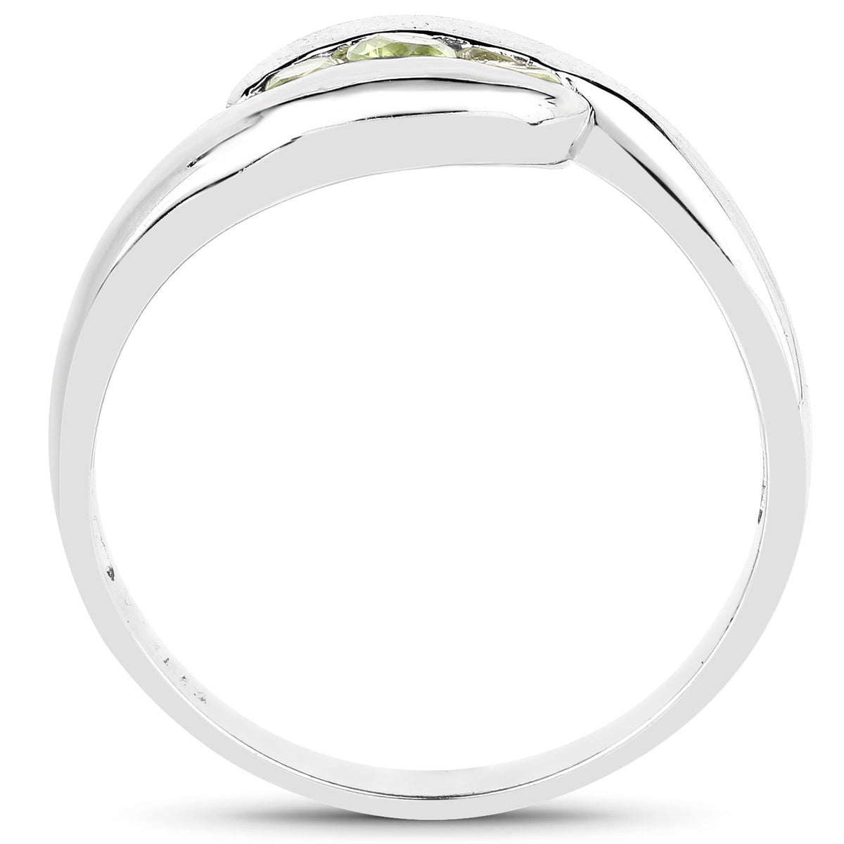 Anillo de plata esterlina .925 con peridoto genuino de 0.56 quilates