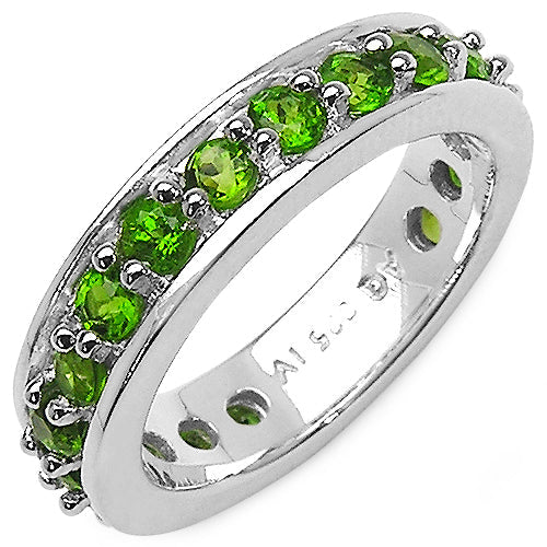 Anillo de plata esterlina .925 con diópsido de cromo genuino de 1.33 quilates