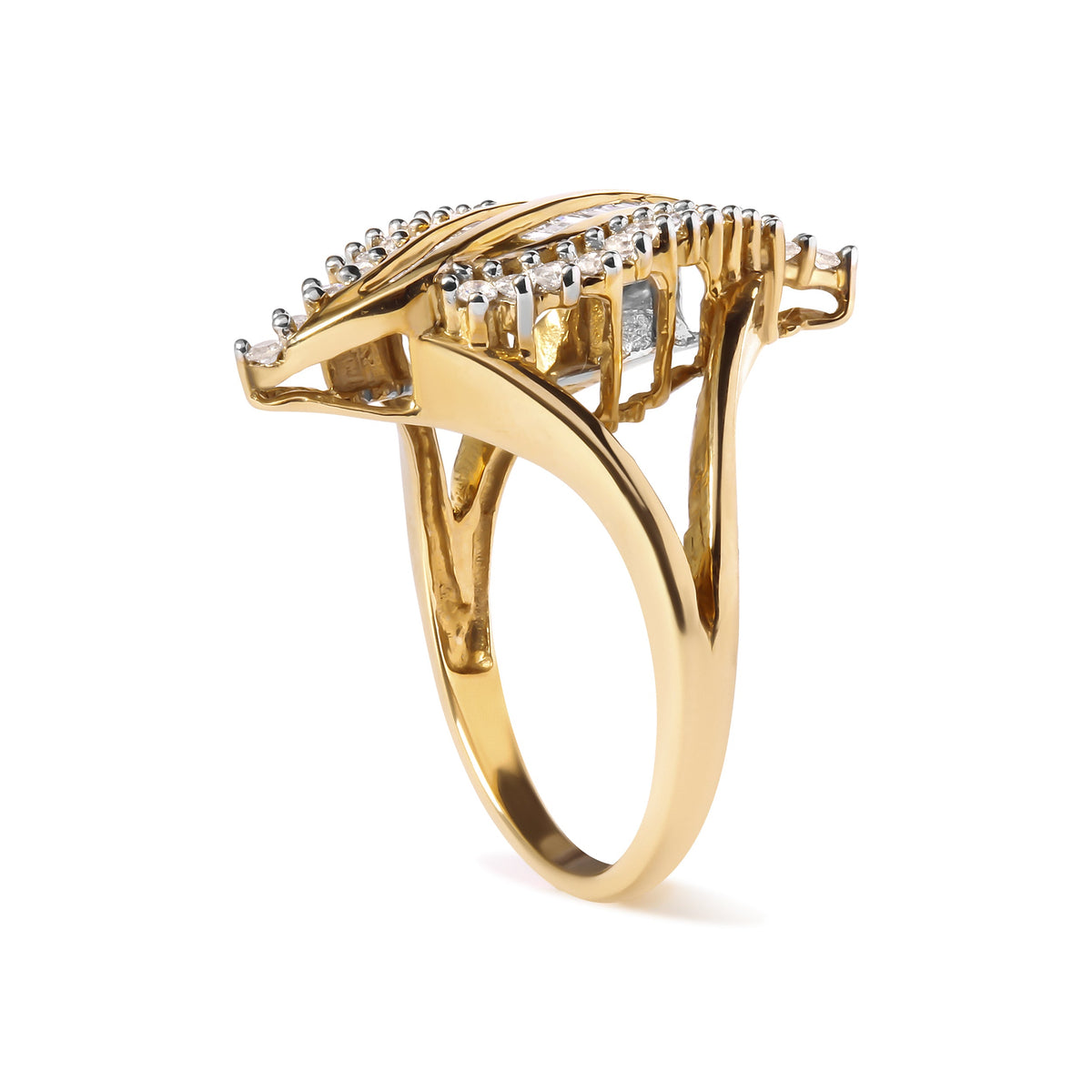 Anillo de cóctel de oro amarillo de 10K con diamantes de talla redonda y baguette de 1/2 quilate (color H-I, claridad I1-I2)