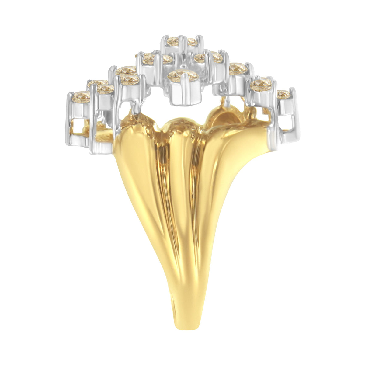 Anillo de cóctel en oro amarillo de 10K con racimo de diamantes de 1 1/2 Cttw y vástago cónico (color I-J, claridad I1-I2) - Talla 7