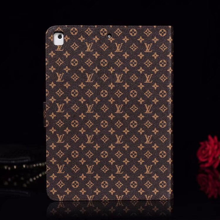 Elegante funda protectora de piel con solapa y monograma para iPad de Apple