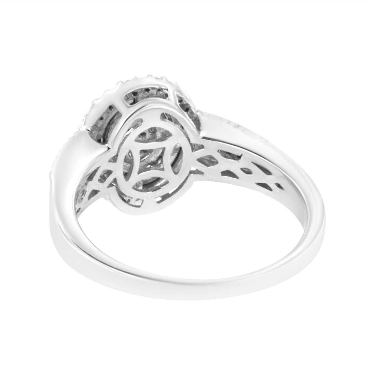 Anillo de cóctel trenzado tipo halo de plata de ley .925 con pavé de diamantes redondos de 1/3 Cttw (color I-J, claridad I2-I3) - Talla 7