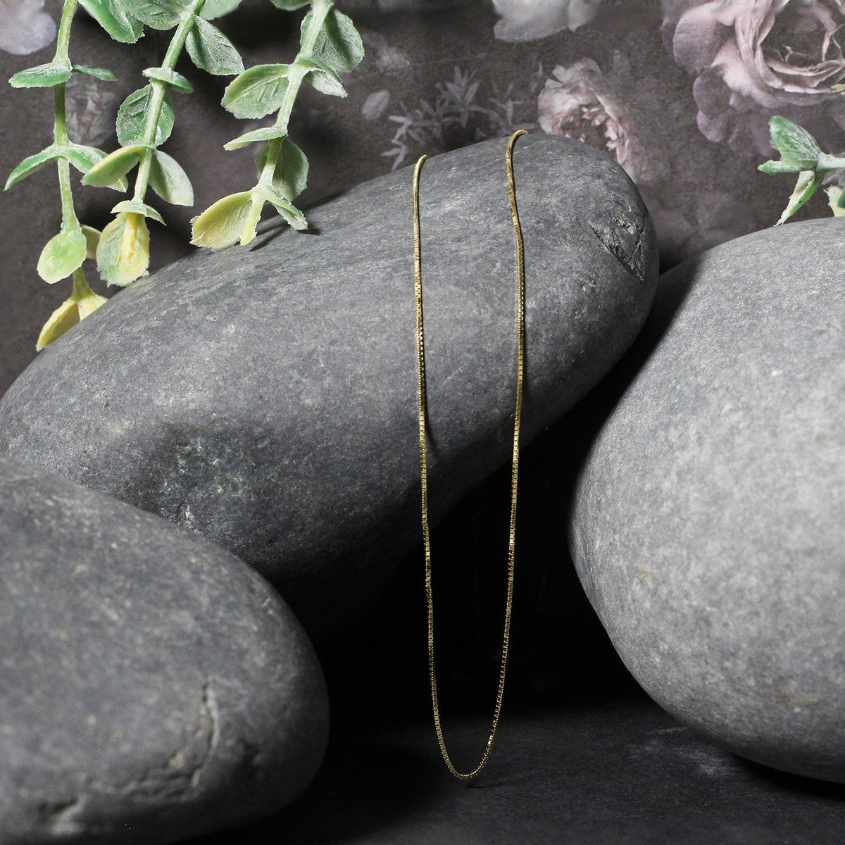 Cadena clásica de oro amarillo de 14k y 0.6mm