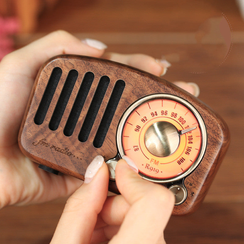 Retro wooden wireless mini speaker