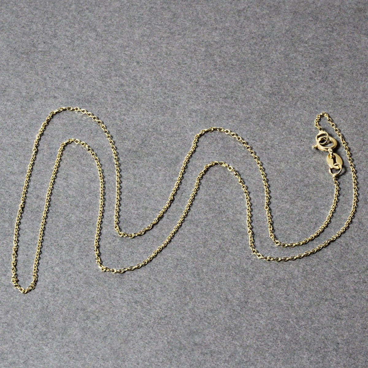 Cadena de eslabones tipo cable con corte de diamante de oro amarillo de 14k y 0.8mm