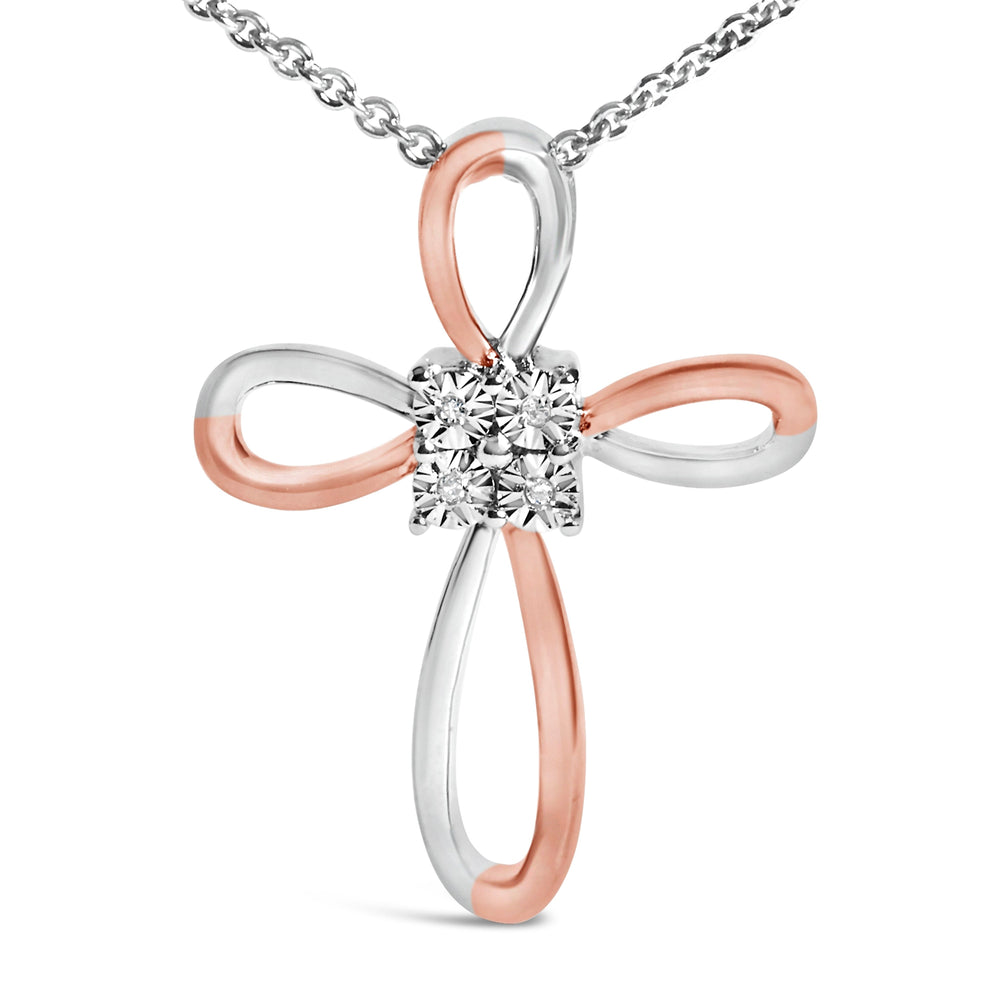 Collar con colgante de cruz chapado en oro rosa de 10 quilates y plata de ley con acento de diamante