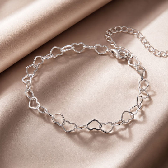 Photo of {{ product.title | truncate: 80, '' | escape }}