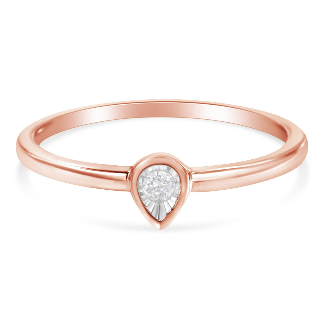Anillo de moda pequeño con forma de pera de lágrima con engaste "milagro" de diamante de 1/20 quilates de plata esterlina .925 chapada en oro rosa de 14 quilates (color J-K, claridad I1-I2) - Talla 6