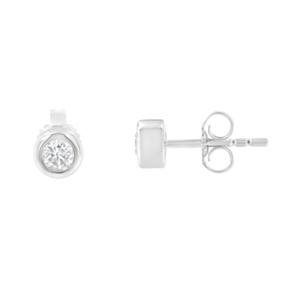 Pendientes de tuerca de oro blanco de 10 qt con diamantes de talla brillante redonda de 1/4 qt engastados en bisel, casi incoloros (color H-I, claridad I1-I2)
