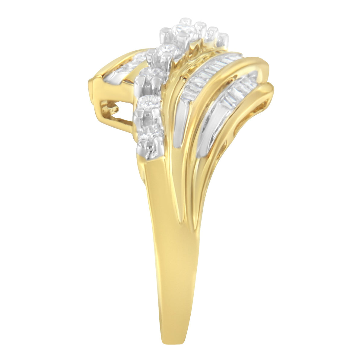 Anillo de oro amarillo de 10K con diamantes redondos y de talla baguette (1/2 qt, color I-J, claridad I1-I2) - Talla 7