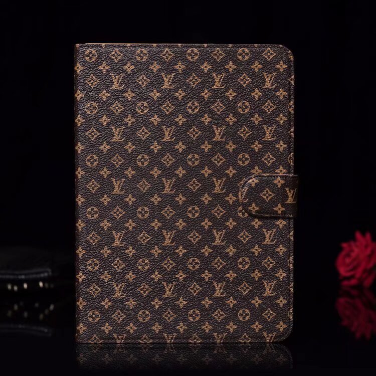 Elegante funda protectora de piel con solapa y monograma para iPad de Apple