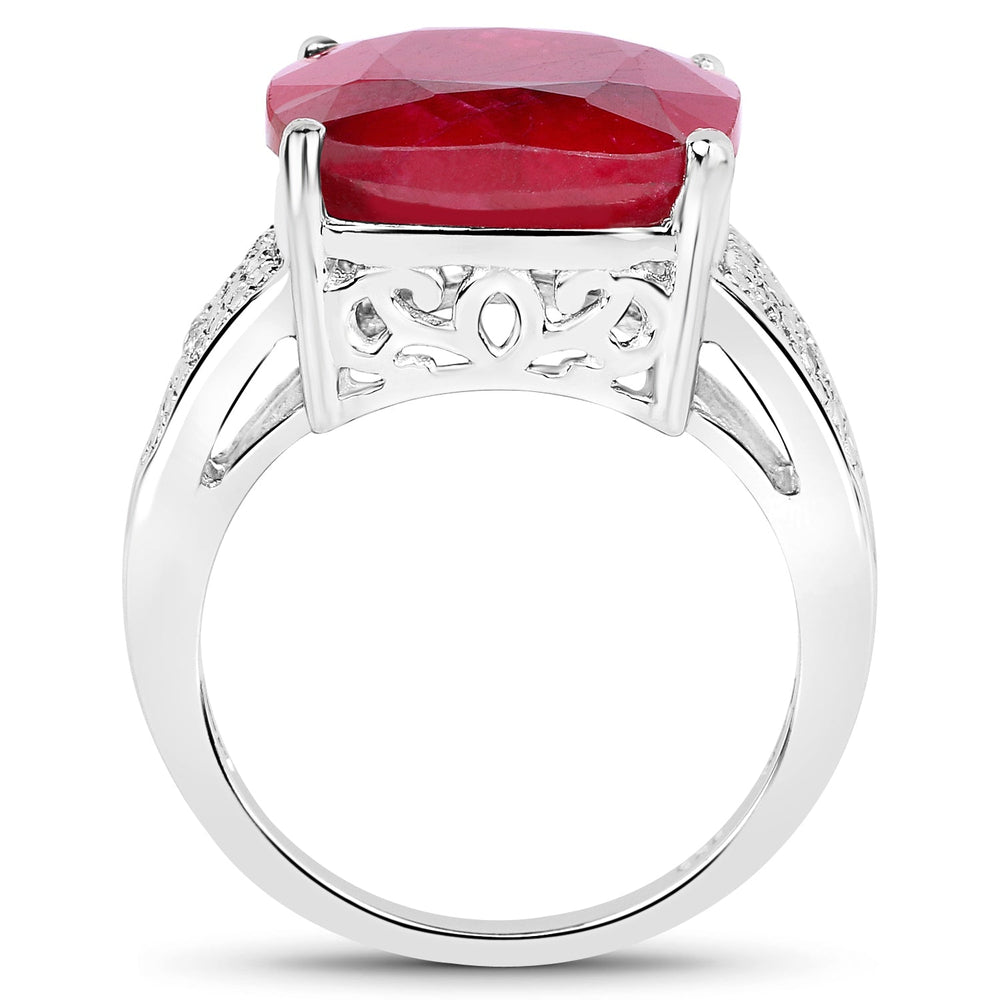 Anillo de plata esterlina .925 con rubí teñido de 14.47 quilates y topacio blanco