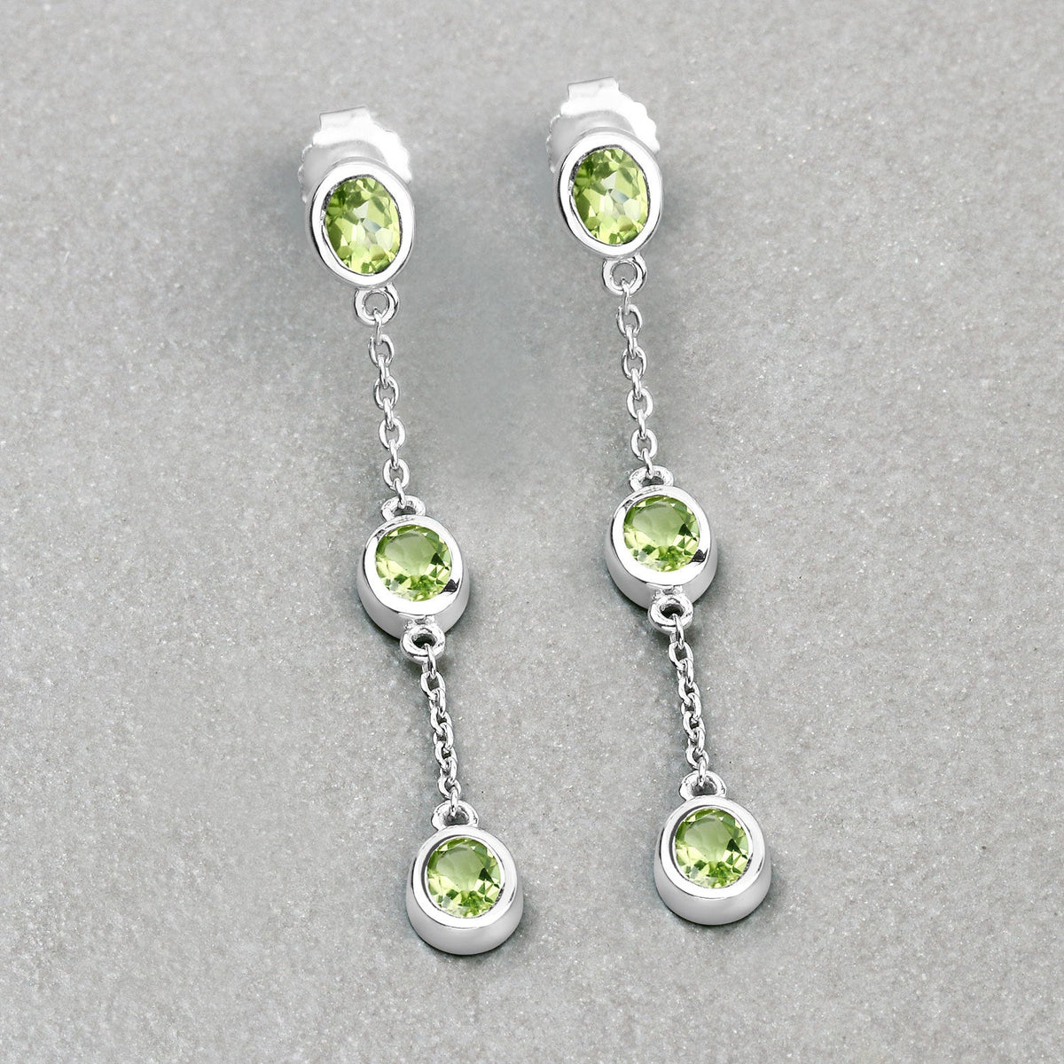Aretes de peridoto genuino de 2.10 quilates en plata de ley .925