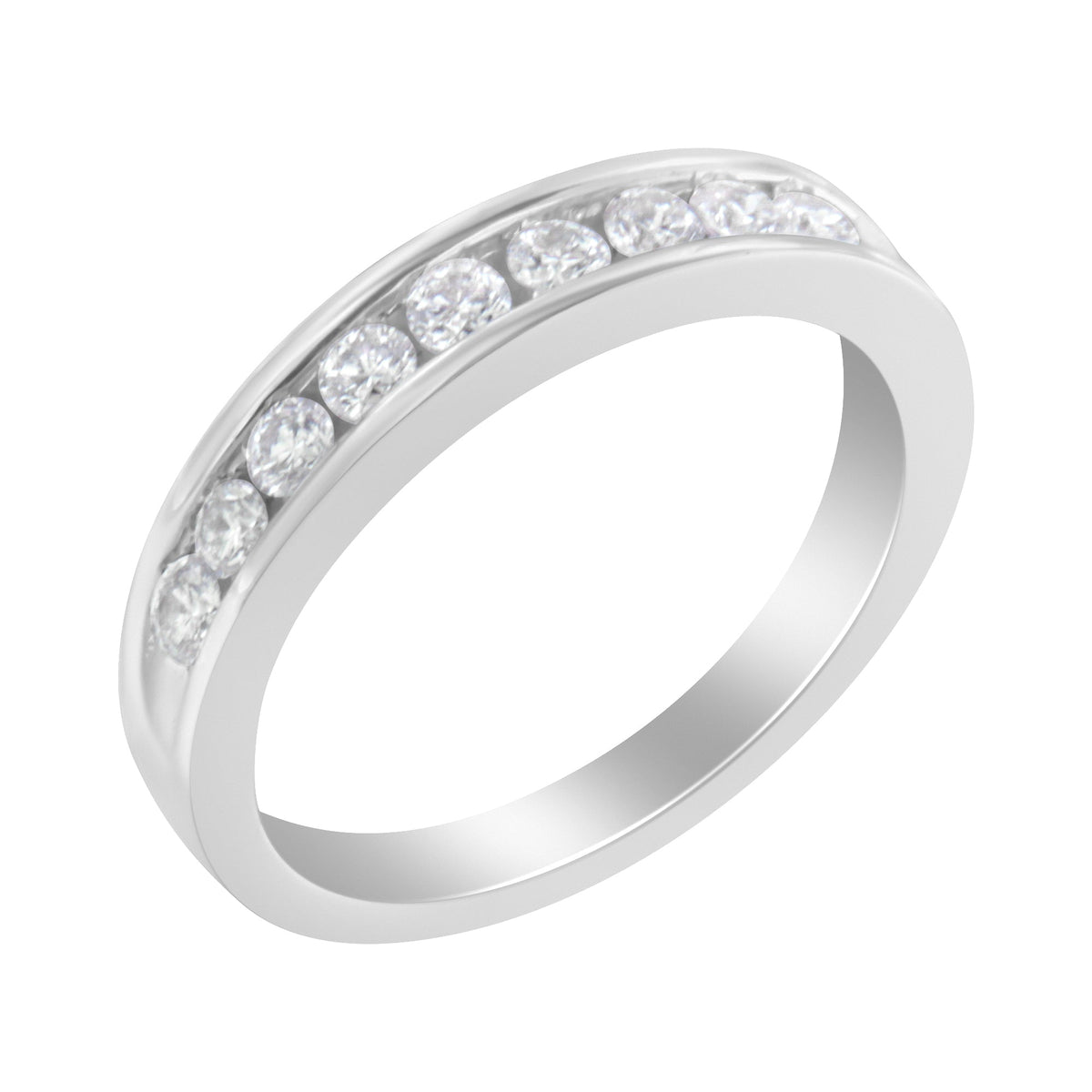 Anillo de banda de oro blanco de 18K con diamante redondo de 1/2 ct. engastado en carril