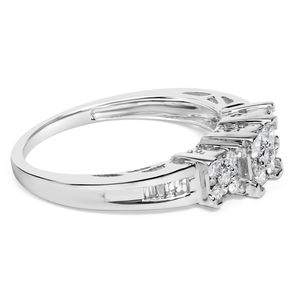 Anillo de compromiso de oro blanco de 10 quilates con diamantes talla brillante y baguette de 1/2 quilate de 3 piedras con 3 grupos cuadrados (color H-I, claridad SI2-I1) - Talla 6-3/4