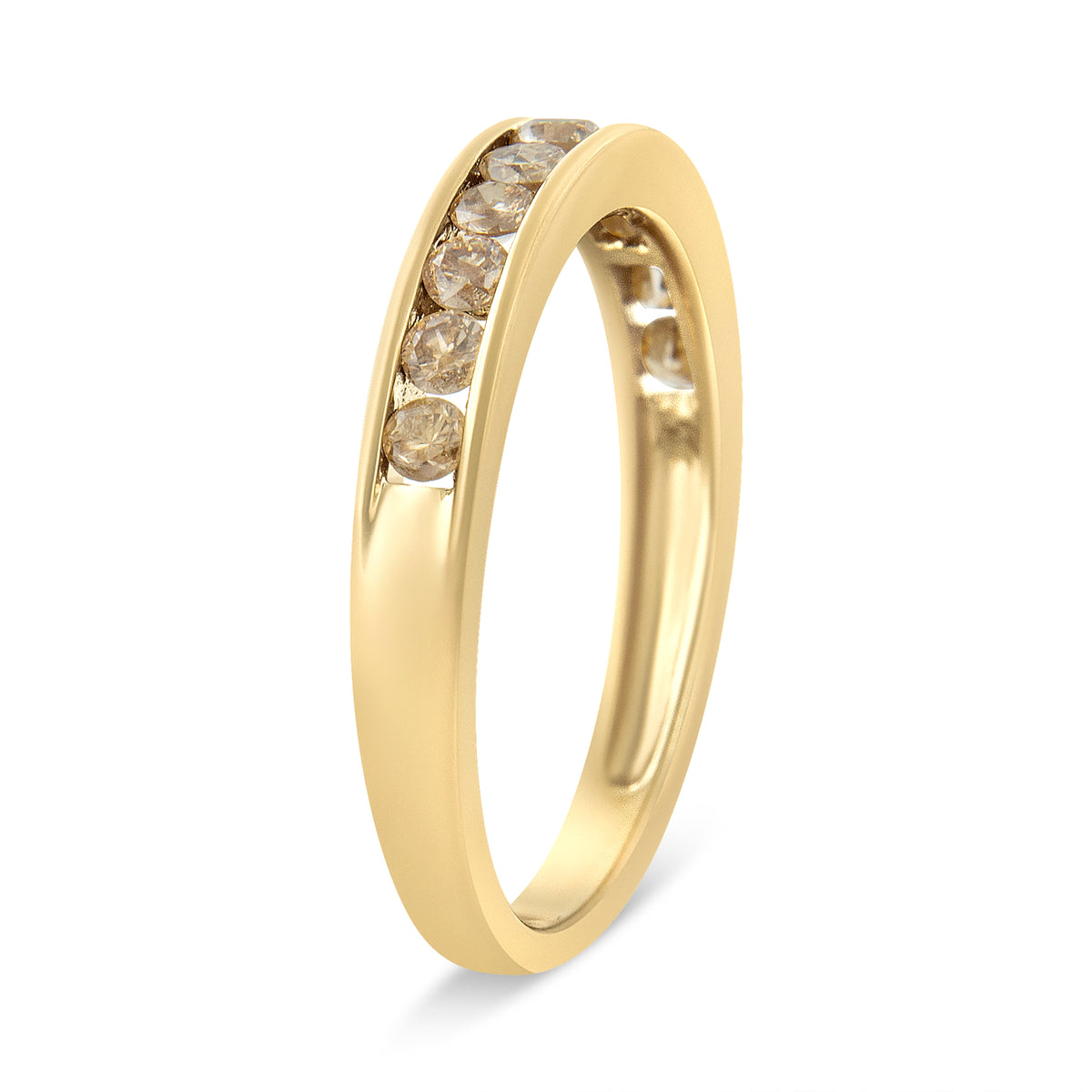 Anillo de oro amarillo de 14 quilates laminado en plata esterlina .925 con diamantes redondos color champán de 1/2 quilate engarzados en canal, 11 piedras (color K-L, claridad I1-I2) - Talla 7