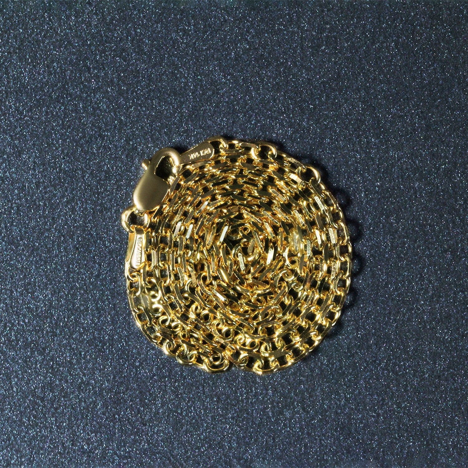 Cadena de eslabones de cable con corte de diamante de oro amarillo de 14k de 2.3 mm