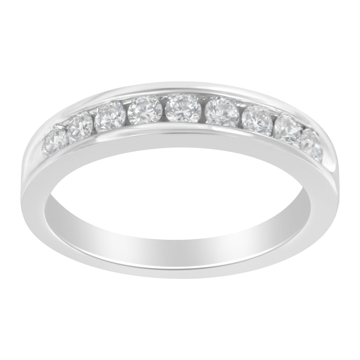 Anillo de banda de oro blanco de 18K con diamante redondo de 1/2 ct. engastado en carril