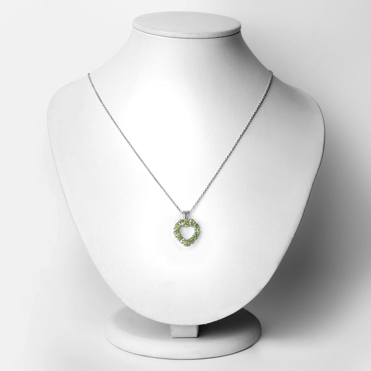 Colgante de plata de ley .925 con peridoto genuino de 1,70 quilates