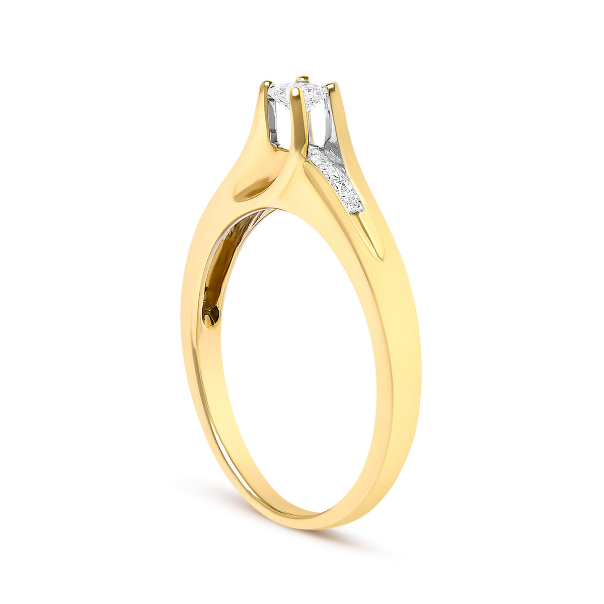 Anillo de compromiso de oro amarillo de 14 K con diamante de talla princesa de 1/4 Cttw