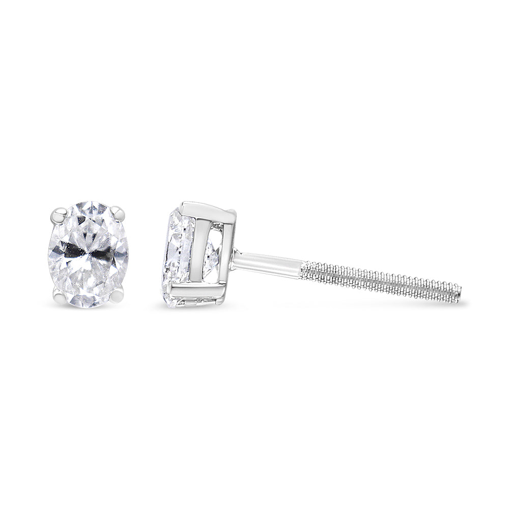 Pendientes de botón solitario ovalados de 1,00 Cttw de diamante cultivado en laboratorio de oro blanco de 14K (color F-G, claridad VS2-SI1)