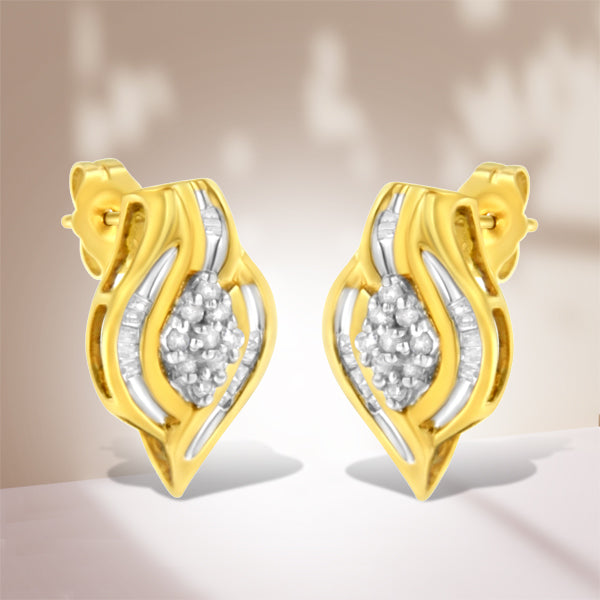 Pendientes de botón en oro amarillo de 10 qt con diamantes de talla redonda de 1/3 qt en forma de racimo y espiral (claridad J-K, color I2-I3)