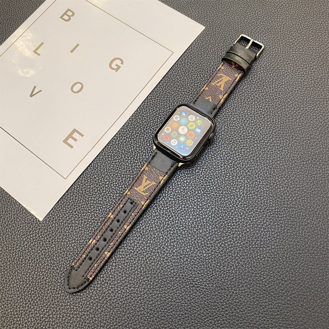 РЕМЕШОК ДЛЯ APPLE WATCH С МОНОГРАММОЙ ИЗ КОЖИ С ПРОШИВКОЙ