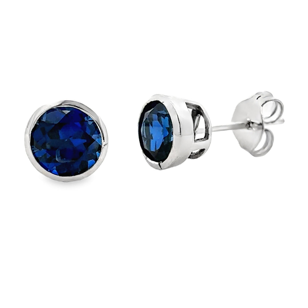 Pendientes de zafiro creados de 1,10 ct de oro blanco de 10 quilates