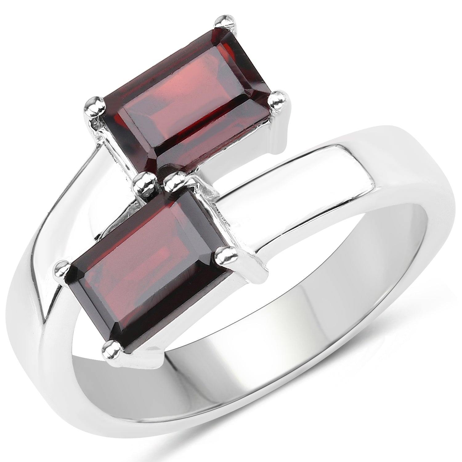 Anillo de plata de ley .925 con granate auténtico de 2.40 quilates
