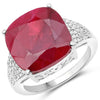 Anillo de plata esterlina .925 con rubí teñido de 14.47 quilates y topacio blanco