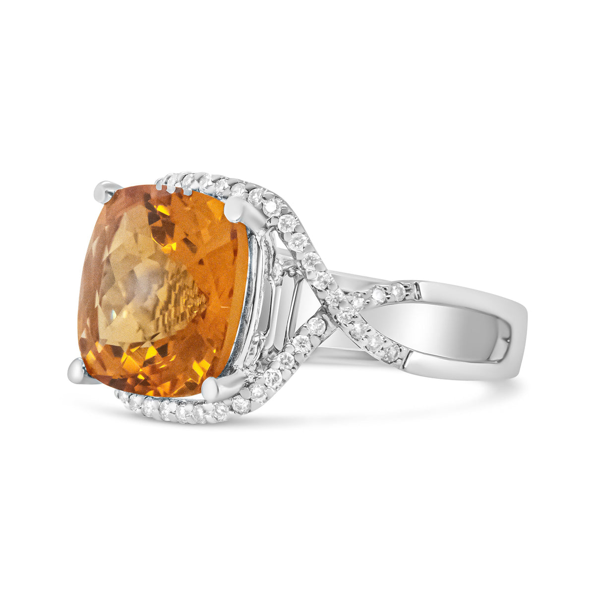 Anillo de Oro Blanco de 14K con Citrino Amarillo de Corte Cojín de 12mm y Diamantes Redondos con Engaste Pavé de 1/3 Cttw - (Color H-I, Claridad VS1-VS2) - Talla 6.5