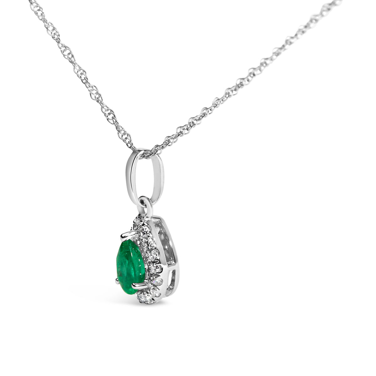Colgante de oro blanco de 10K con esmeralda verde de 5x3 mm y diamantes en forma de pera, con halo, de 18" (color I-J, claridad I1-I2)