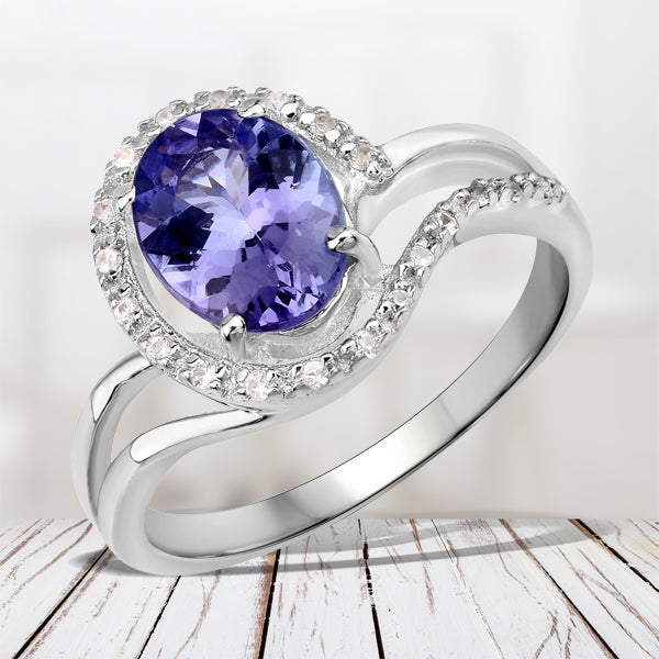 Anillo de Plata Fina .925 con Tanzanita Genuina de 1.82 Quilates y Zircón Blanco