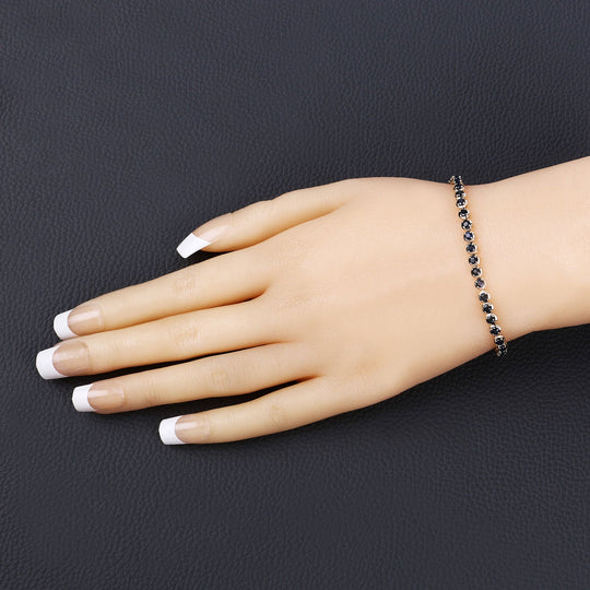 Photo of {{ product.title | truncate: 80, '' | escape }}
