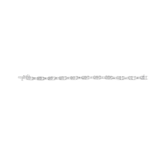 Photo of {{ product.title | truncate: 80, '' | escape }}