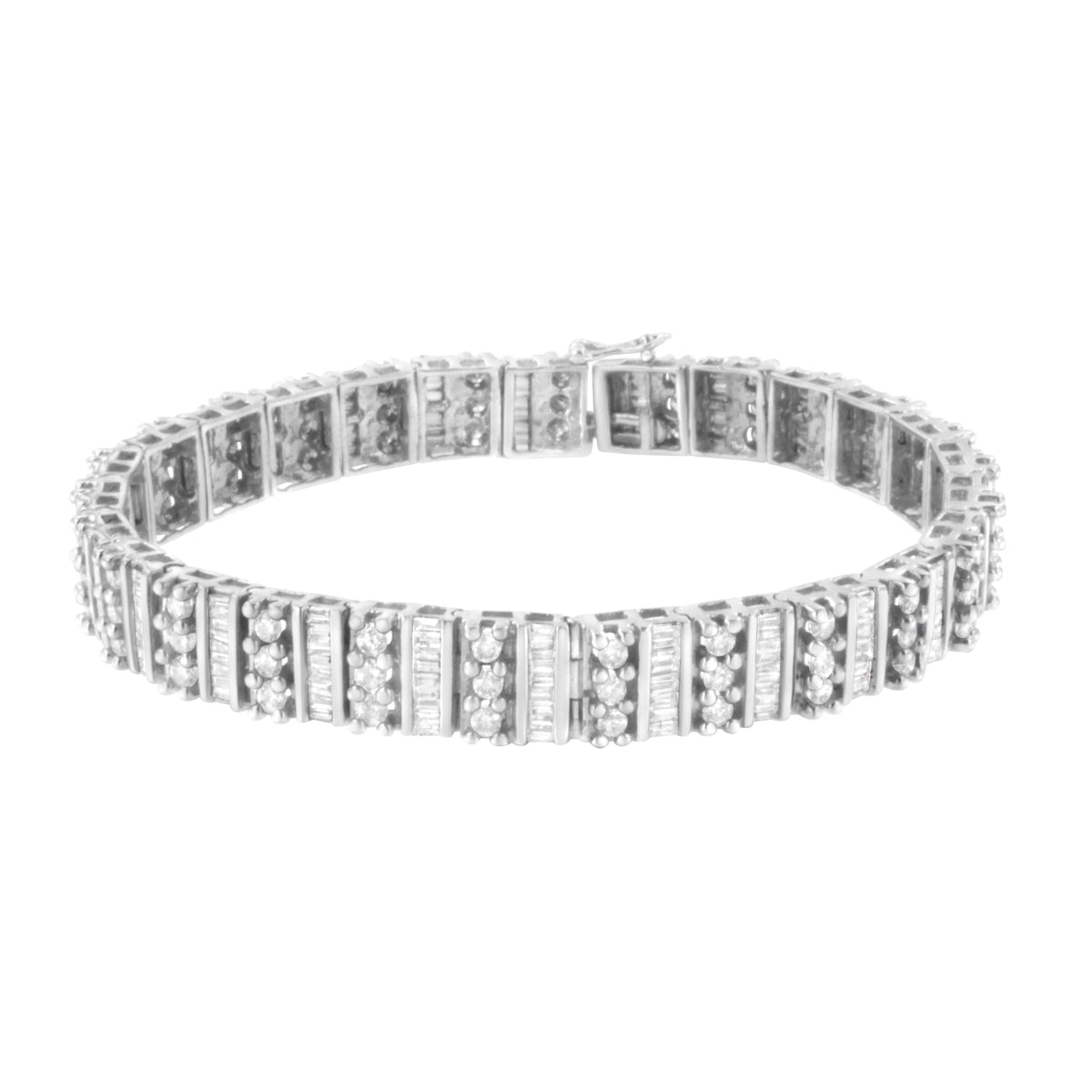 Pulsera tenis de oro blanco de 14 quilates con diamantes de talla baguette y redonda brillante de 4 7/8 quilates engastados en canal y garra (color I-J, claridad I1-I2) - Tamaño 7,25"