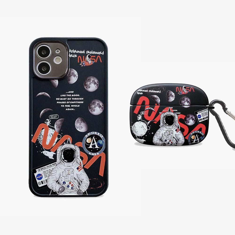 Funda limitada para teléfono y AirPods de astronauta negro | Paquete de 2