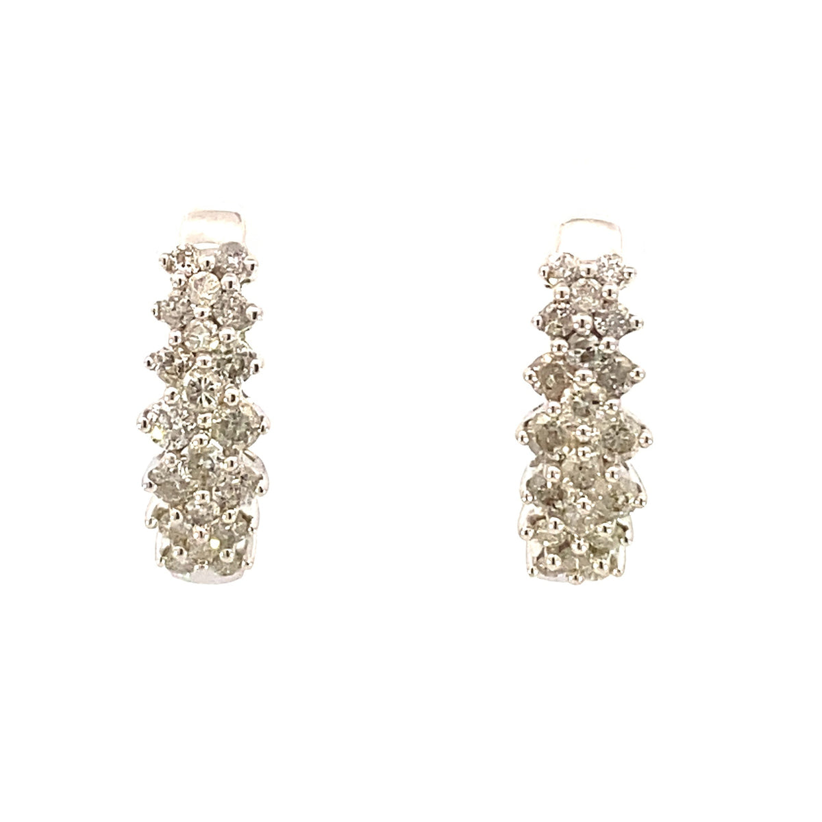 Pendientes de aro con diamantes de 1.09 ct en oro blanco de 14 kt