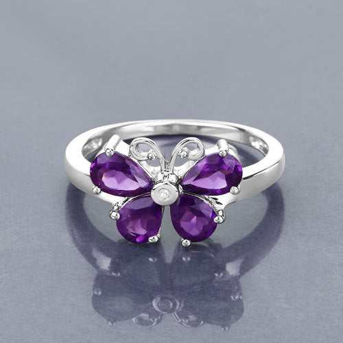 Photo of {{ product.title | truncate: 80, '' | escape }}