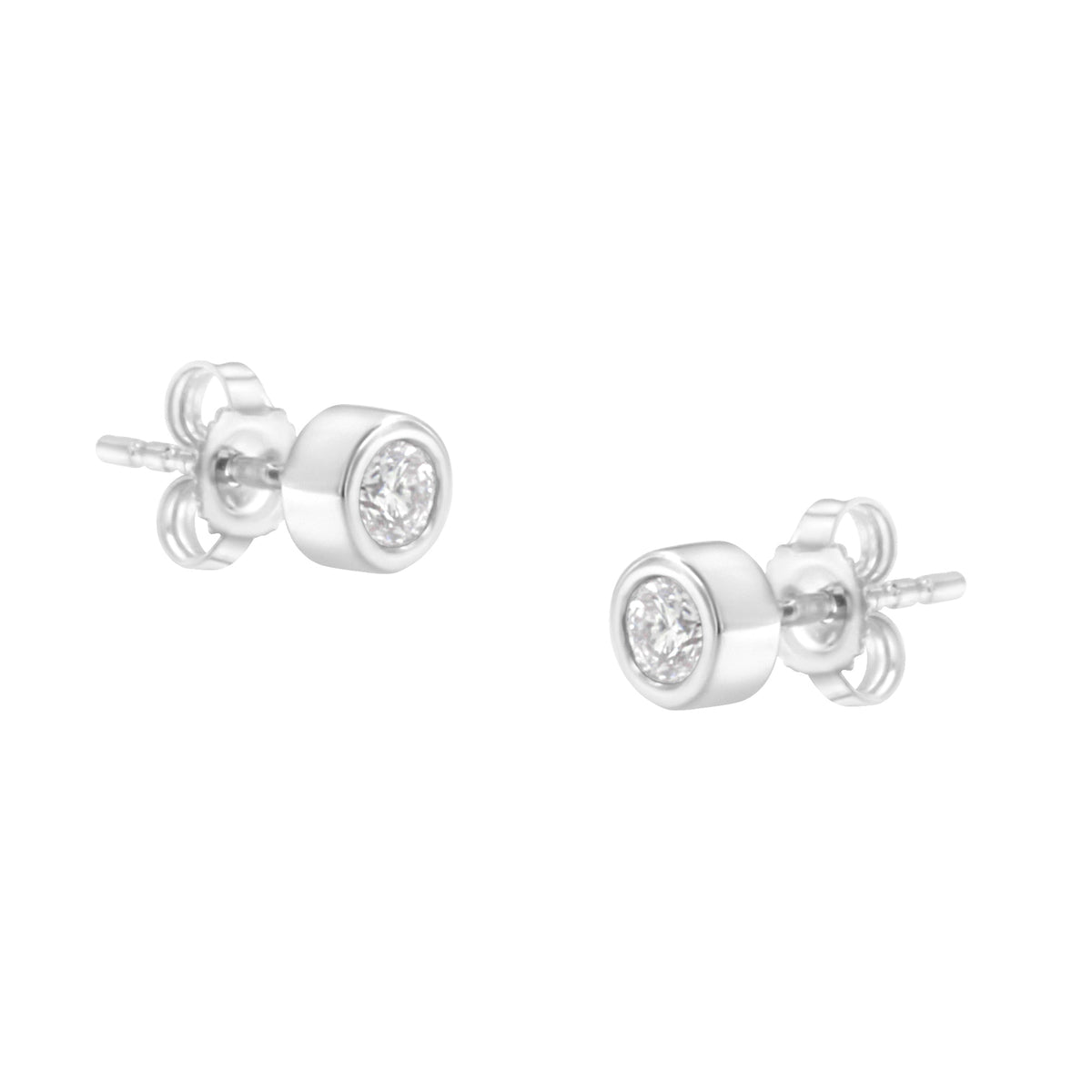 Pendientes de tuerca de oro blanco de 10 qt con diamantes de talla brillante redonda de 1/4 qt engastados en bisel, casi incoloros (color H-I, claridad I1-I2)