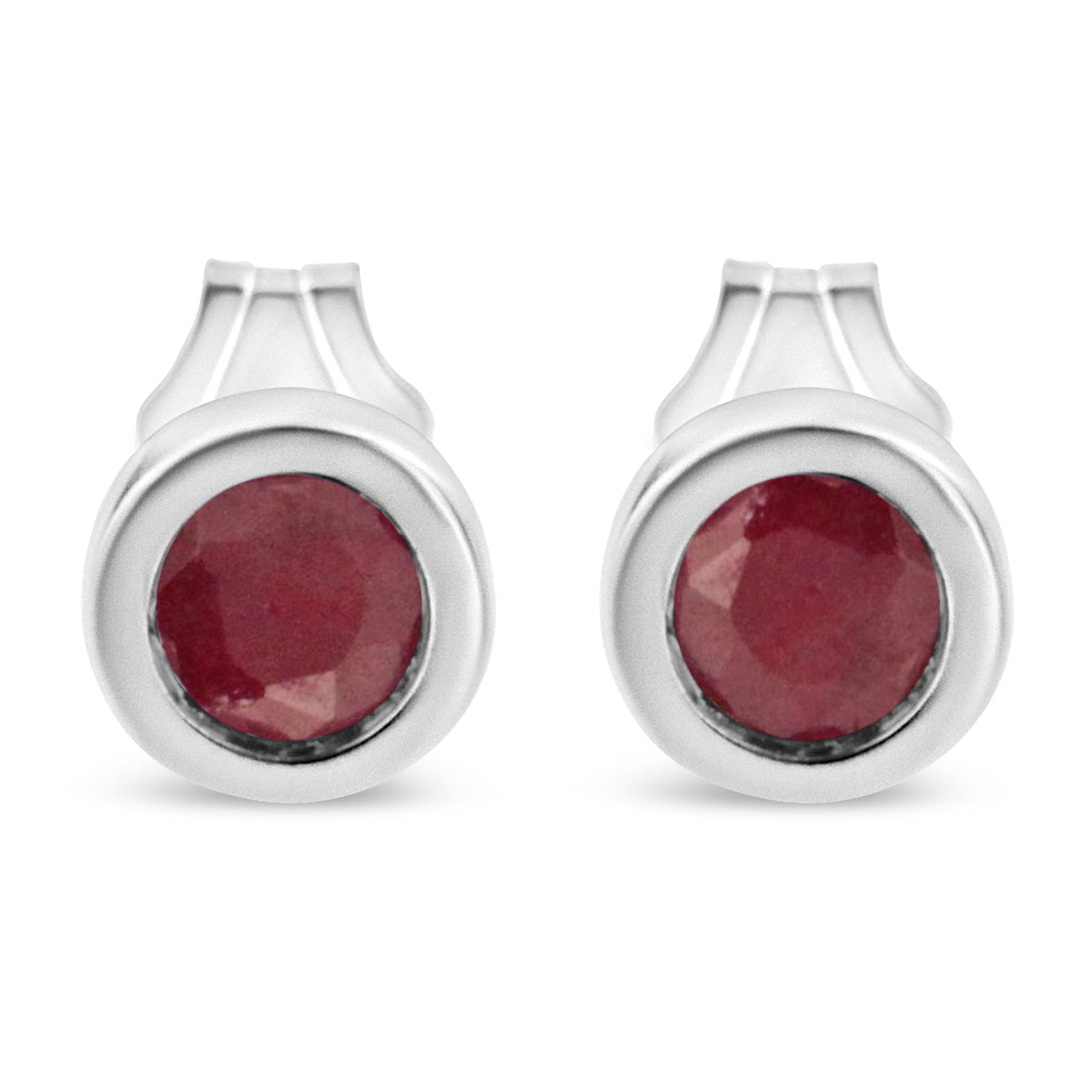 Pendientes solitario de plata esterlina .925 con bisel de 3.5 mm y gema de rubí rojo sintético