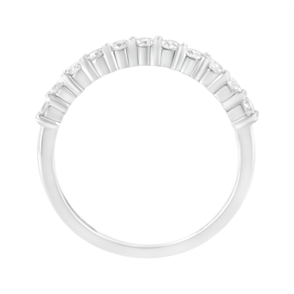Anillo estilo banda estriada de oro blanco de 10K con diamantes de 1/2 Cttw, engastados con garras, certificado por el IGI (color I-J, claridad I2-I3) - Talla 7