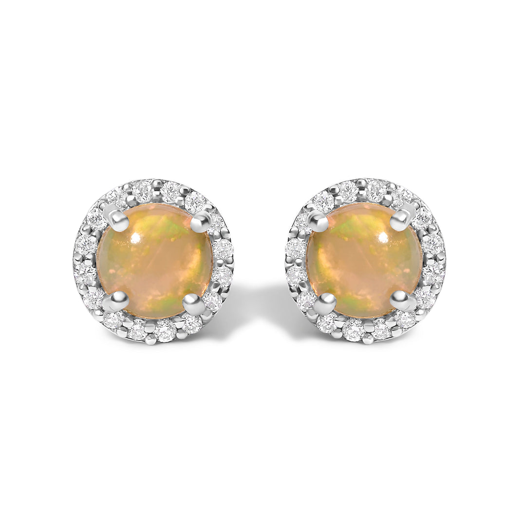 Pendientes de oro blanco de 10K con amatista morada y halo de diamantes de 1/6 Cttw