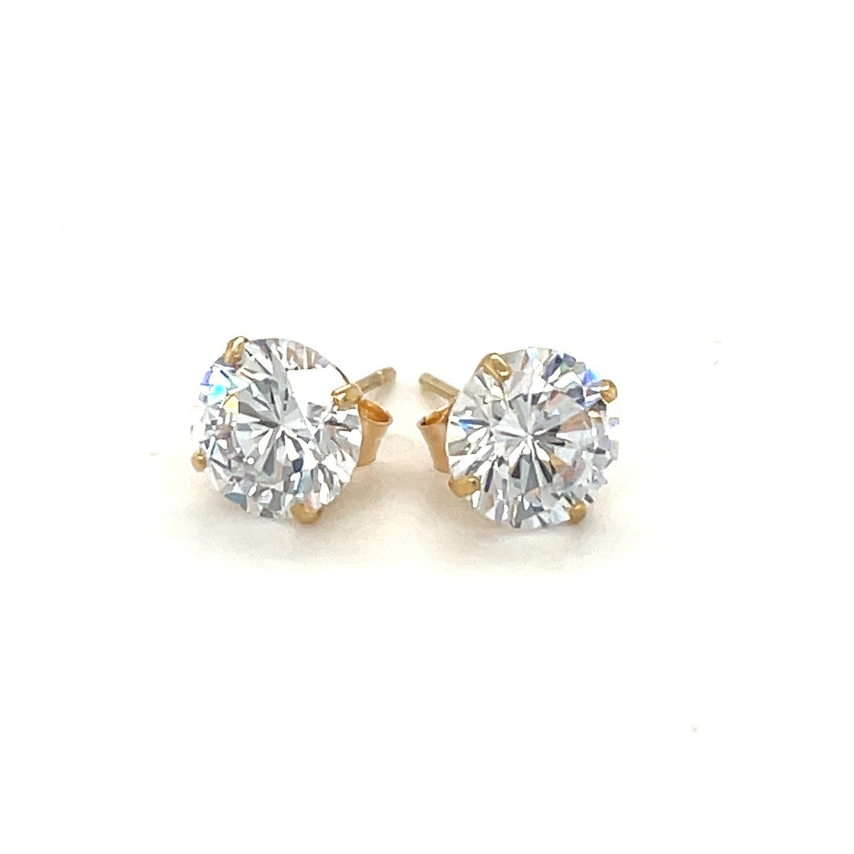 Pendientes de oro amarillo de 14k con circonita cúbica facetada de tonalidad blanca