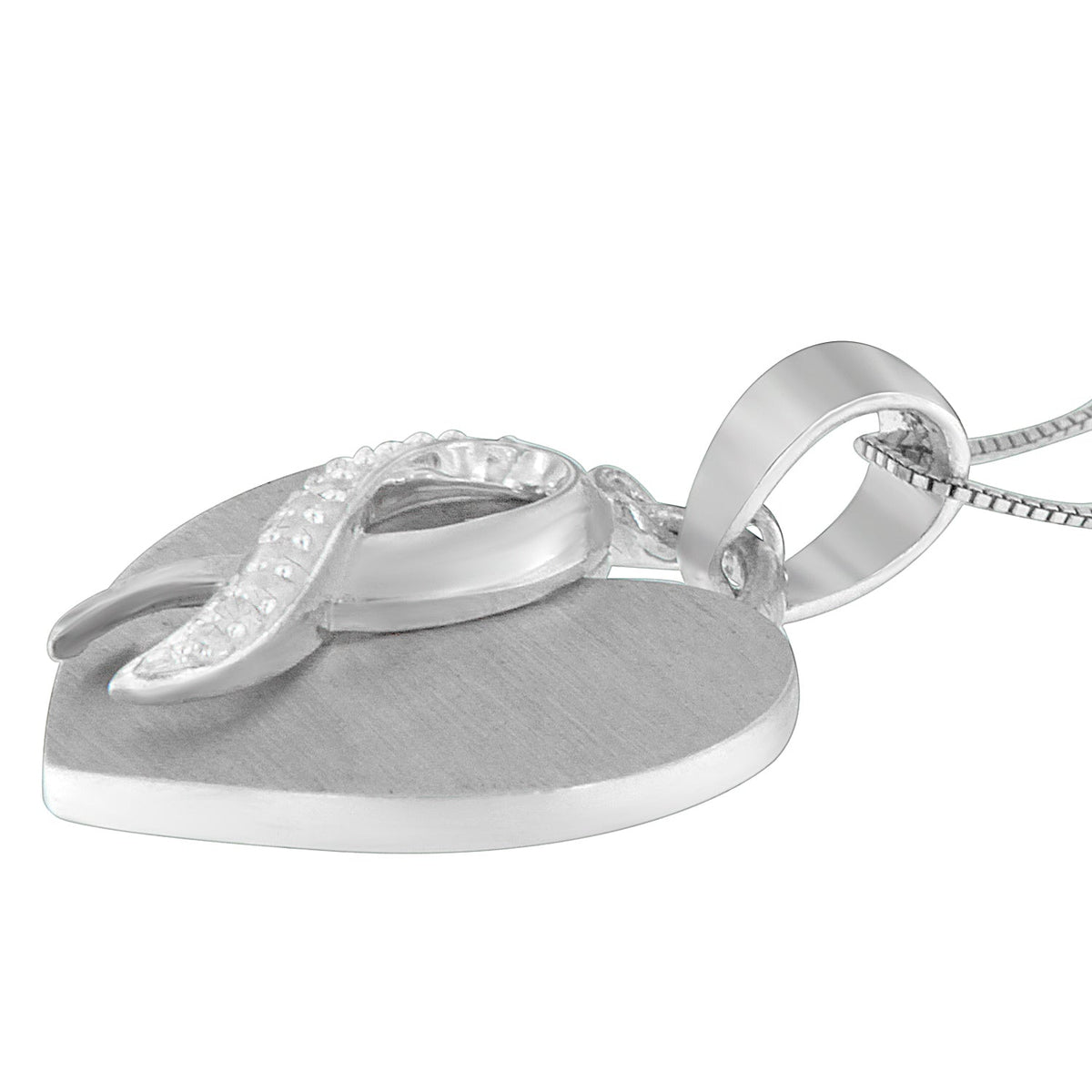 Collar con colgante de corazón de plata esterlina .925 con diamante de 1/10 cttw (H-I, I1-I2)