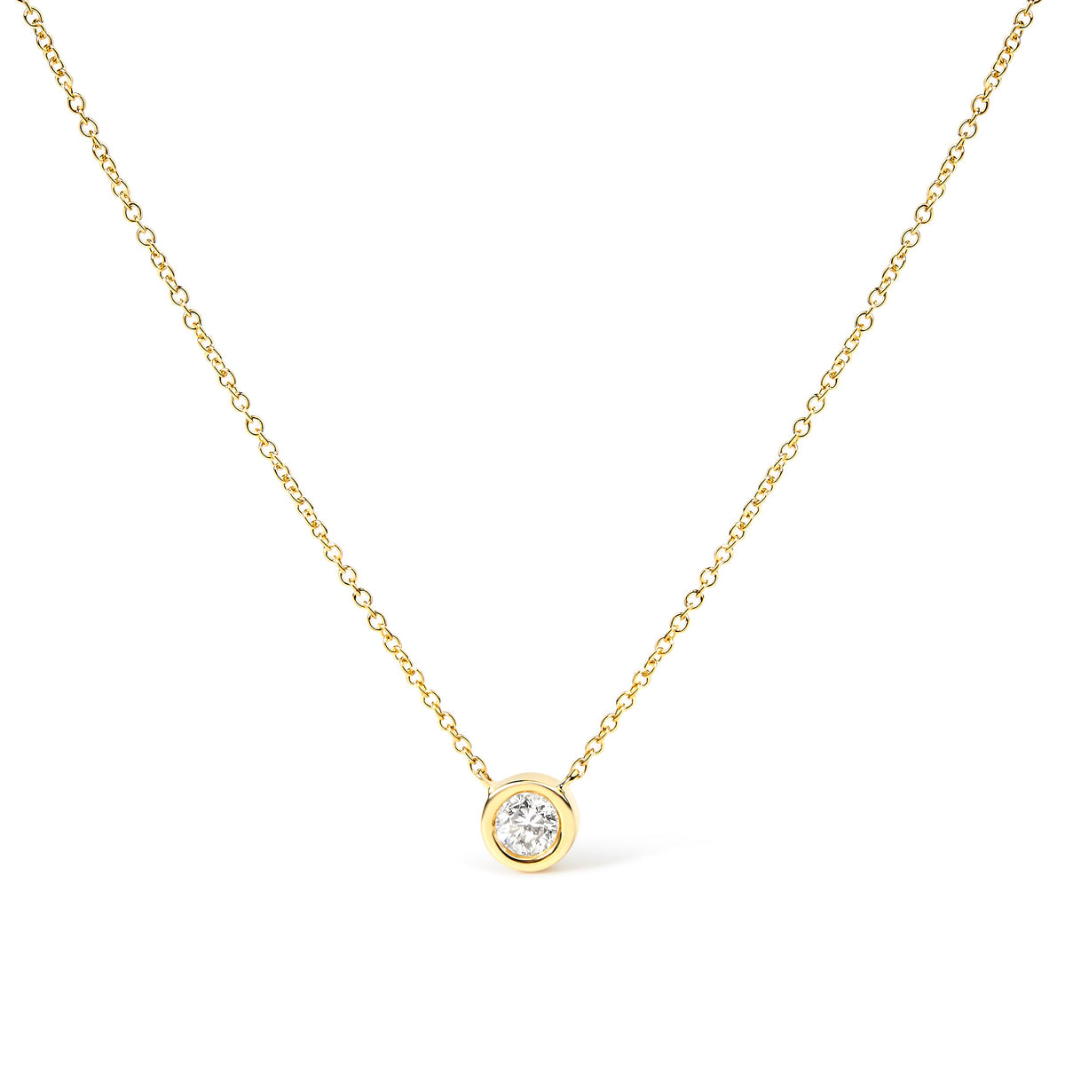Collar con colgante solitario moderno de bisel engastado de diamante redondo brillante de 1/3 quilates en oro amarillo de 10K, 16"-18" (color H-I, claridad SI2-I1)