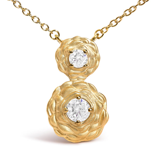 Photo of {{ product.title | truncate: 80, '' | escape }}