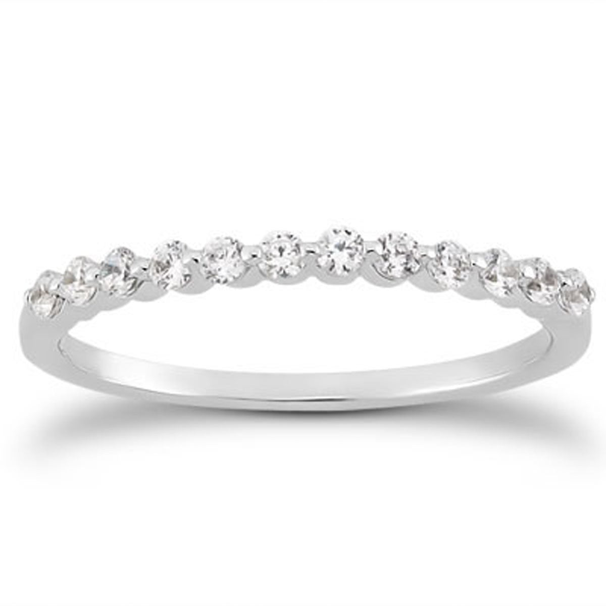 Anillo de boda con banda de diamante flotante en oro blanco de 14k con puntas compartidas