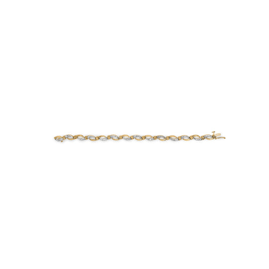 Photo of {{ product.title | truncate: 80, '' | escape }}