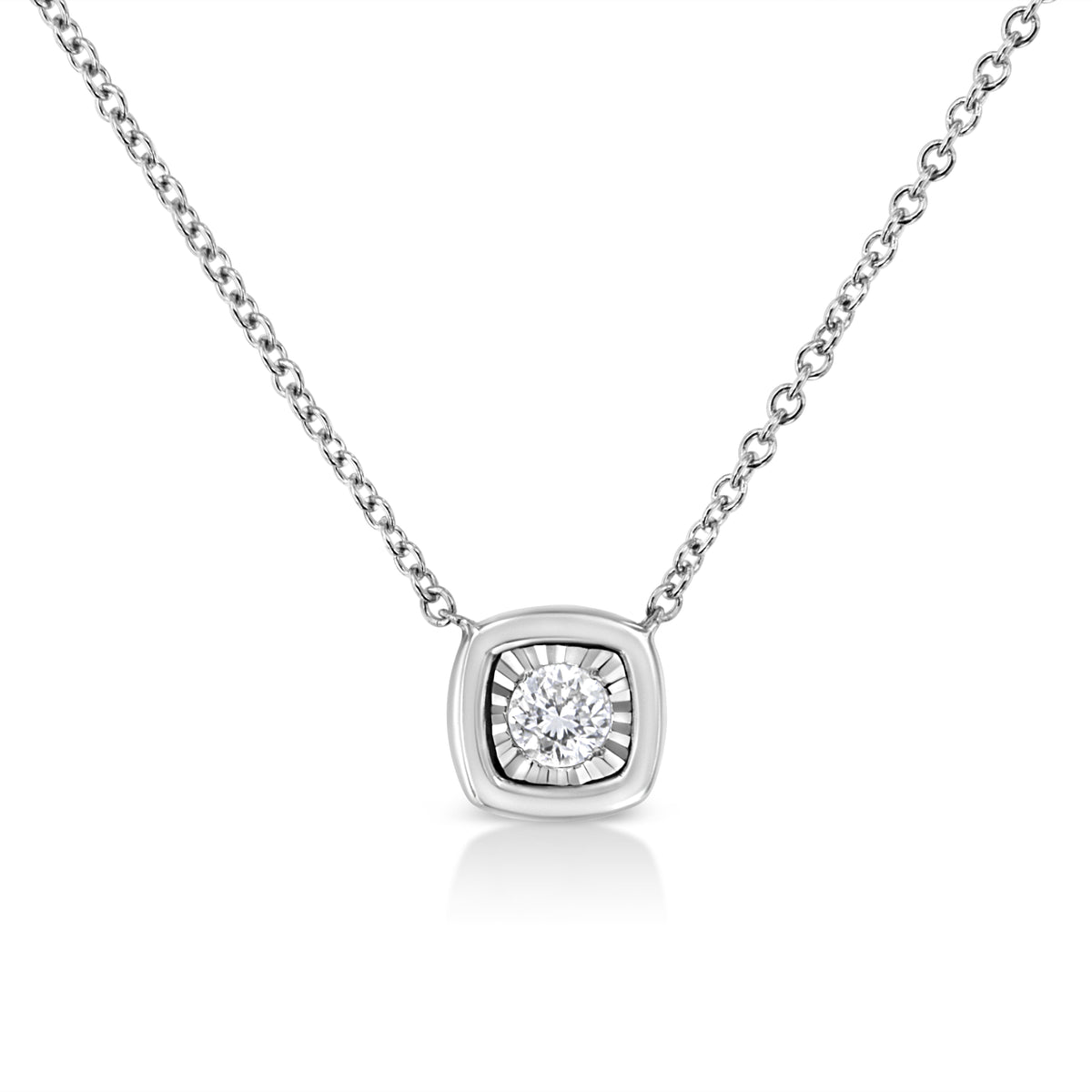 Collar con colgante cuadrado de 45,72 cm de oro amarillo de 10 K enchapado en plata de ley .925 con 1/10 quilates de diamante redondo en engaste de ilusión (color K-L, claridad I2-I3)